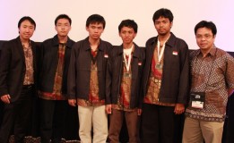 Deputy leader, contestants, dan delegation leader TOKI untuk IOI 2010.